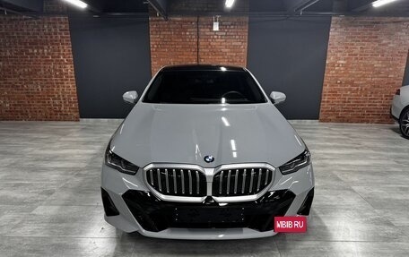 BMW 5 серия, 2023 год, 9 880 000 рублей, 2 фотография