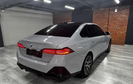 BMW 5 серия, 2023 год, 9 880 000 рублей, 21 фотография