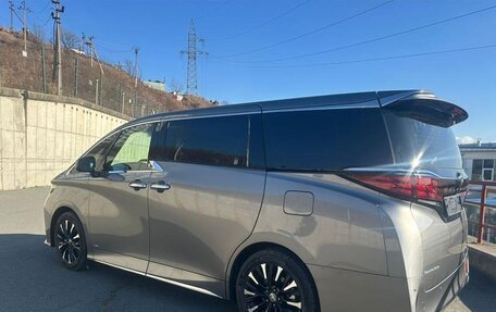 Toyota Alphard, 2024 год, 18 200 000 рублей, 5 фотография