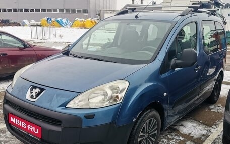 Peugeot Partner II рестайлинг 2, 2010 год, 735 000 рублей, 1 фотография