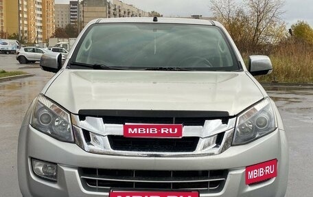 Isuzu D-Max II, 2017 год, 1 749 999 рублей, 2 фотография