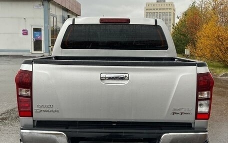 Isuzu D-Max II, 2017 год, 1 749 999 рублей, 13 фотография