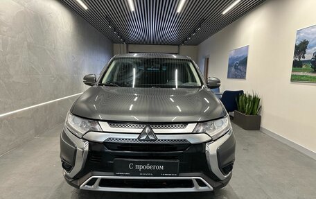 Mitsubishi Outlander III рестайлинг 3, 2019 год, 2 249 000 рублей, 2 фотография