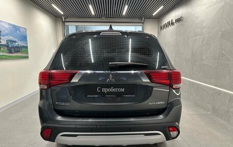 Mitsubishi Outlander III рестайлинг 3, 2019 год, 2 249 000 рублей, 5 фотография