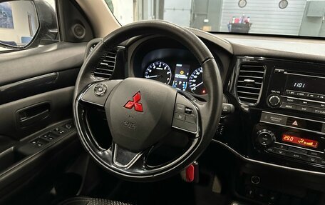 Mitsubishi Outlander III рестайлинг 3, 2019 год, 2 249 000 рублей, 13 фотография