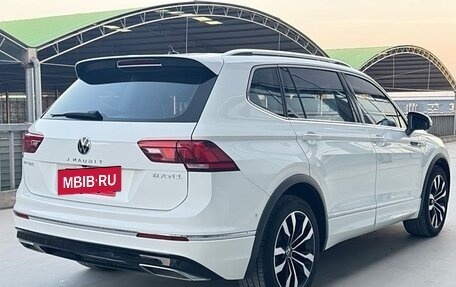 Volkswagen Tiguan II, 2021 год, 3 100 000 рублей, 3 фотография