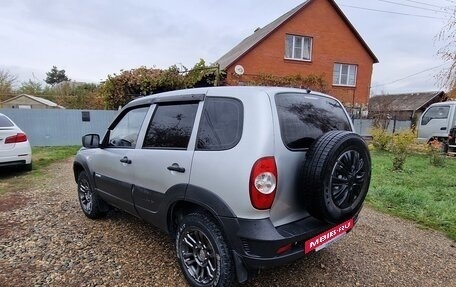 Chevrolet Niva I рестайлинг, 2012 год, 700 000 рублей, 4 фотография