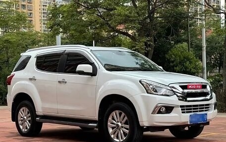 Isuzu MU-X, 2020 год, 3 270 000 рублей, 1 фотография