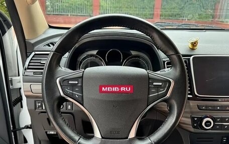 Isuzu MU-X, 2020 год, 3 270 000 рублей, 8 фотография