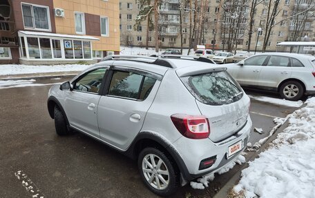 Renault Sandero II рестайлинг, 2019 год, 1 300 000 рублей, 2 фотография