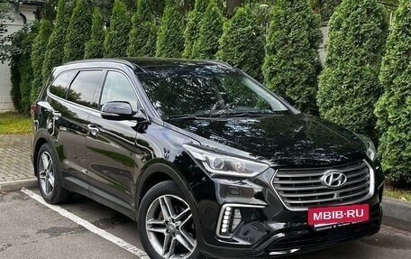 Hyundai Santa Fe III рестайлинг, 2018 год, 2 700 000 рублей, 2 фотография