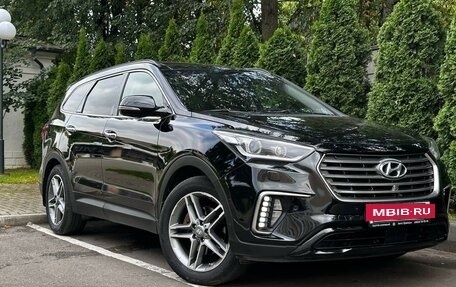 Hyundai Santa Fe III рестайлинг, 2018 год, 2 700 000 рублей, 3 фотография