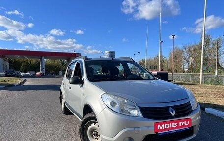 Renault Sandero I, 2013 год, 490 000 рублей, 2 фотография