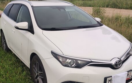 Toyota Auris II, 2017 год, 1 700 000 рублей, 13 фотография