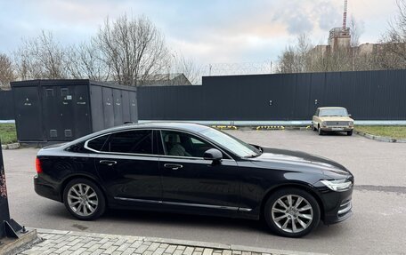 Volvo S90 II рестайлинг, 2019 год, 2 900 000 рублей, 1 фотография