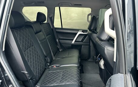 Toyota Land Cruiser Prado 150 рестайлинг 2, 2018 год, 5 300 000 рублей, 7 фотография