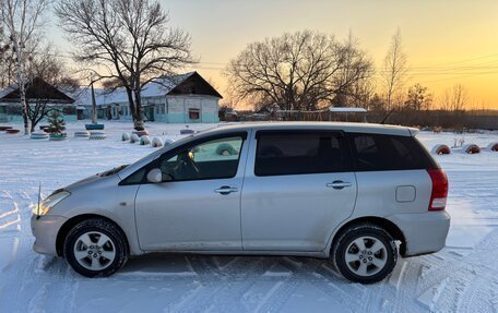 Toyota Wish II, 2005 год, 940 000 рублей, 3 фотография