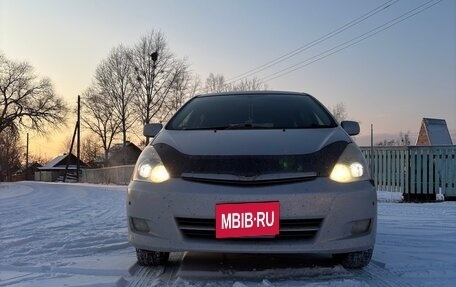 Toyota Wish II, 2005 год, 940 000 рублей, 2 фотография