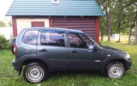 Chevrolet Niva I рестайлинг, 2012 год, 550 000 рублей, 4 фотография