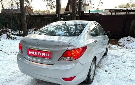 Hyundai Solaris II рестайлинг, 2011 год, 950 000 рублей, 2 фотография