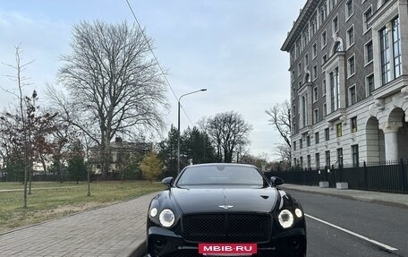 Bentley Continental GT III, 2019 год, 18 800 000 рублей, 21 фотография