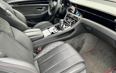 Bentley Continental GT III, 2019 год, 18 800 000 рублей, 32 фотография