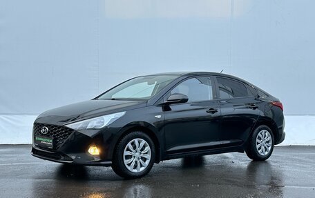 Hyundai Solaris II рестайлинг, 2021 год, 1 780 000 рублей, 1 фотография