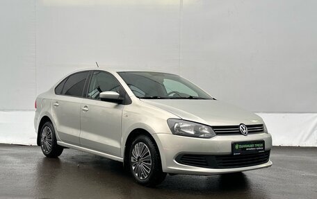 Volkswagen Polo VI (EU Market), 2013 год, 900 000 рублей, 3 фотография