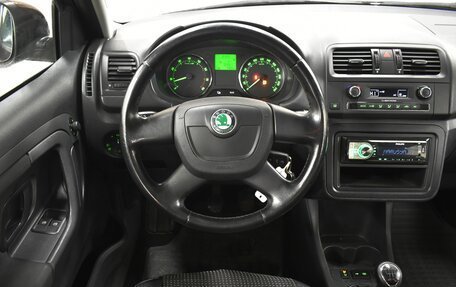 Skoda Fabia II, 2011 год, 690 000 рублей, 6 фотография