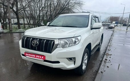 Toyota Land Cruiser Prado 150 рестайлинг 2, 2019 год, 5 200 000 рублей, 2 фотография