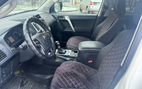 Toyota Land Cruiser Prado 150 рестайлинг 2, 2019 год, 5 200 000 рублей, 5 фотография