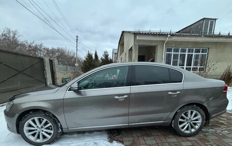 Volkswagen Passat B7, 2011 год, 1 050 000 рублей, 4 фотография