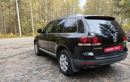 Volkswagen Touareg III, 2008 год, 1 380 000 рублей, 2 фотография