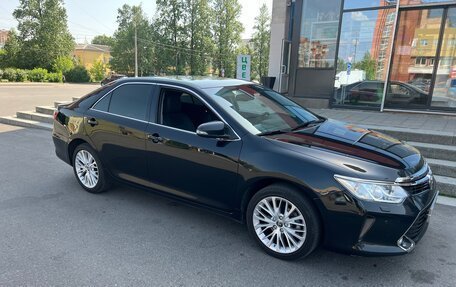 Toyota Camry, 2018 год, 2 380 000 рублей, 2 фотография