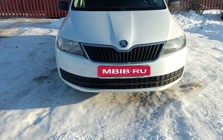 Skoda Rapid I, 2015 год, 950 000 рублей, 2 фотография