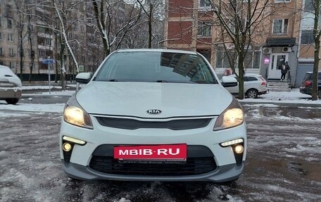 KIA Rio IV, 2018 год, 1 358 000 рублей, 4 фотография