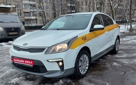 KIA Rio IV, 2018 год, 1 358 000 рублей, 7 фотография