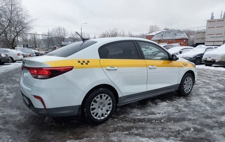 KIA Rio IV, 2018 год, 1 358 000 рублей, 11 фотография