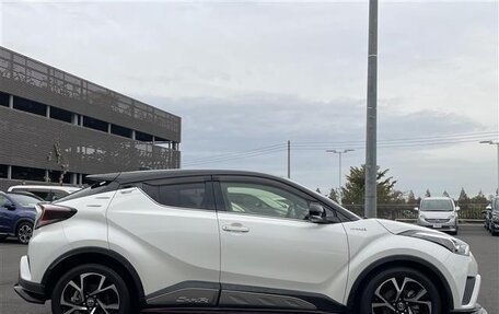 Toyota C-HR I рестайлинг, 2019 год, 1 600 000 рублей, 3 фотография