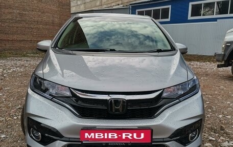 Honda Fit III, 2018 год, 1 390 000 рублей, 1 фотография