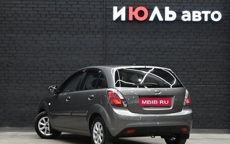 KIA Rio II, 2010 год, 690 000 рублей, 5 фотография