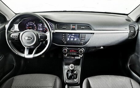 KIA Rio IV, 2018 год, 1 309 000 рублей, 17 фотография