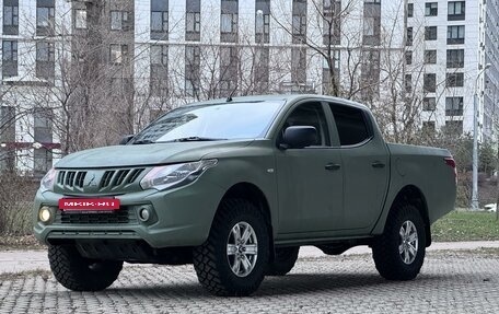 Mitsubishi L200 IV рестайлинг, 2018 год, 1 990 000 рублей, 2 фотография