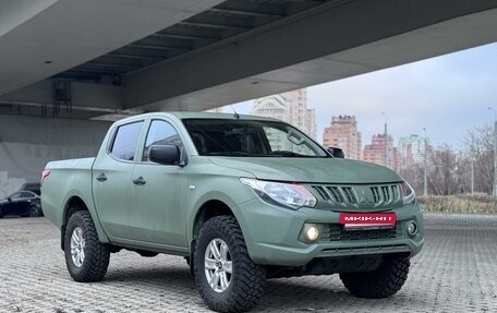 Mitsubishi L200 IV рестайлинг, 2018 год, 1 990 000 рублей, 5 фотография