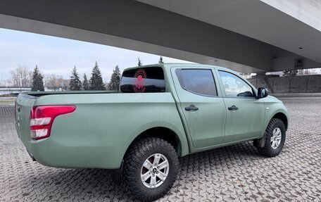 Mitsubishi L200 IV рестайлинг, 2018 год, 1 990 000 рублей, 12 фотография