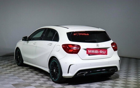 Mercedes-Benz A-Класс, 2016 год, 2 690 000 рублей, 6 фотография