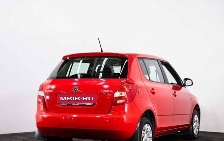 Skoda Fabia II, 2013 год, 695 000 рублей, 6 фотография