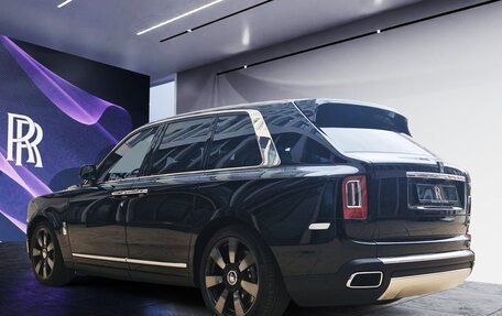 Rolls-Royce Cullinan, 2024 год, 67 835 680 рублей, 3 фотография