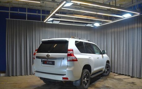 Toyota Land Cruiser Prado 150 рестайлинг 2, 2016 год, 3 780 300 рублей, 2 фотография