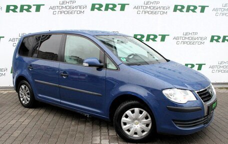 Volkswagen Touran III, 2009 год, 599 000 рублей, 1 фотография